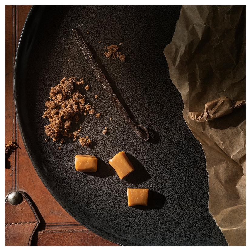 GLANSLIND — Ароматическая свеча, стеклянная с крышкой/2 шт., дымчатая ваниль/светло-бежевый.