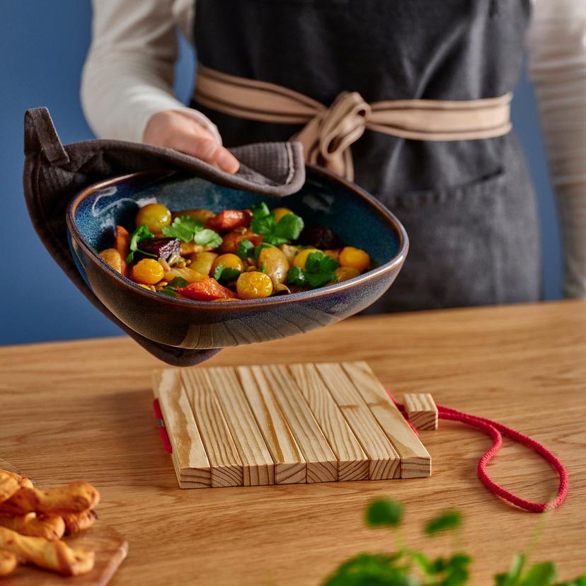 HALVNÄBB — Подставка, 16-32x20 см