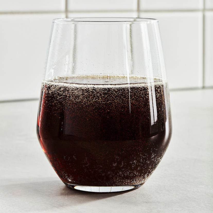 ISKUB — Газированный безалкогольный напиток со вкусом колы / с сахаром и подсластителями