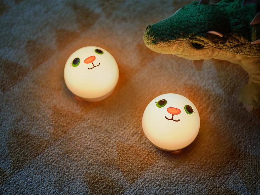 KORNSNÖ — Ночник с белым/кроличьим светодиодом, работающий от батареек.