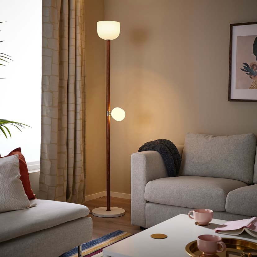 MOSSPLYM — Lampa podłogowa/do czytania, opalowa biel szkło/ciemnobrązowy dąb,
