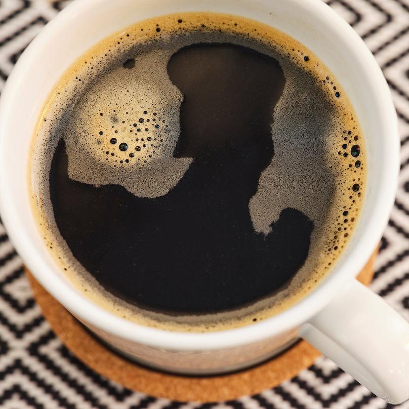 PÅTÅR — Молотый кофе темной обжарки, органический/сертифицированный Rainforest Alliance, для заваривания.