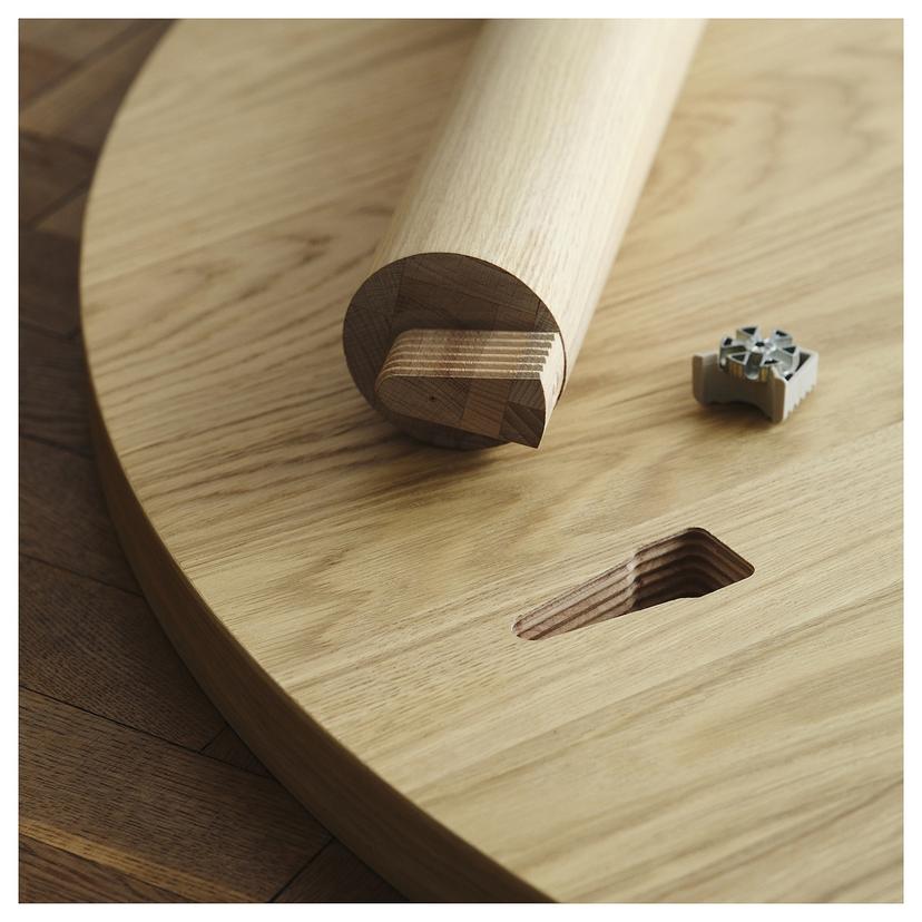 STOCKHOLM 2025 / TOSSBERG — стол и 4 стула