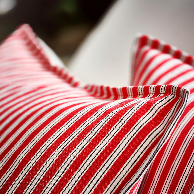 VINTERFINT — Наволочка, красно-белая в полоску